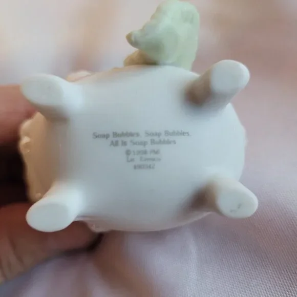 Precious Moments 1998 Enesco Porcelain Figurine Soap Bubbles Collectible - Picture 6 of 6